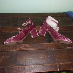 Circus by Sam Edelman Shoes - NIB Pink Velveteen Heels Circus by Sam Edelman Shoes - NIB Pink Velveteen Heels